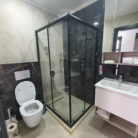 Chic Flat W Pool 5 Min To In Kyrenia فندق كيرينيا