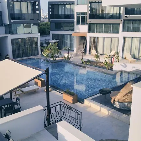 Chic Flat W Pool 5 Min To In Kyrenia *