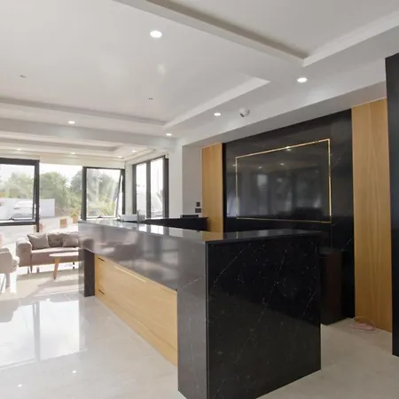 Chic Flat W Pool 5 Min To In Kyrenia فندق كيرينيا